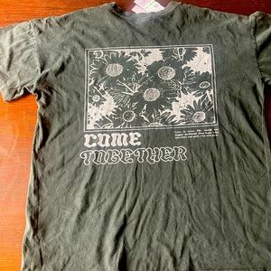 Women teeshirt “ love always win”